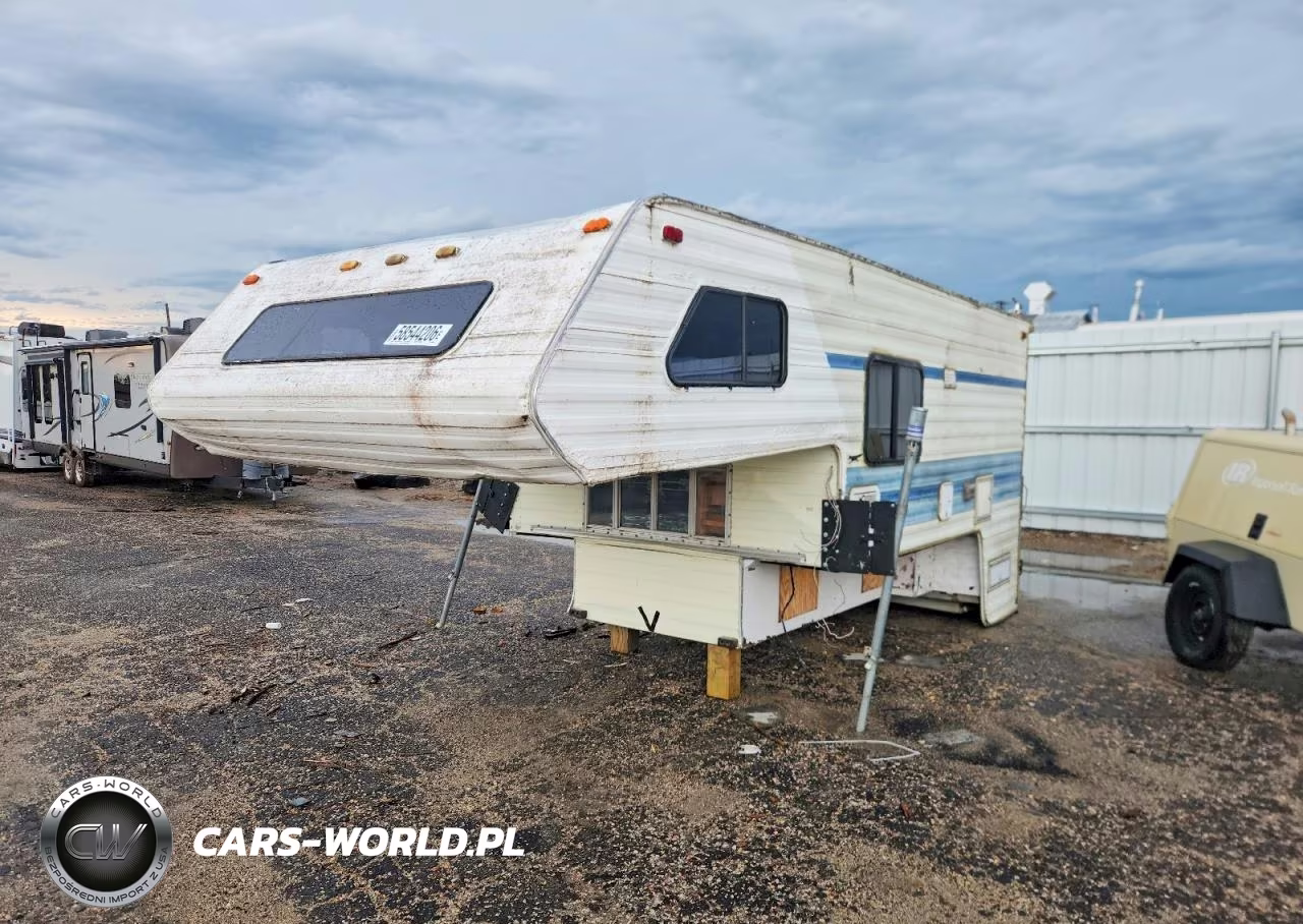 1986 Lance Recreational Vehicle (Rv) VIN:S40333RV - 3