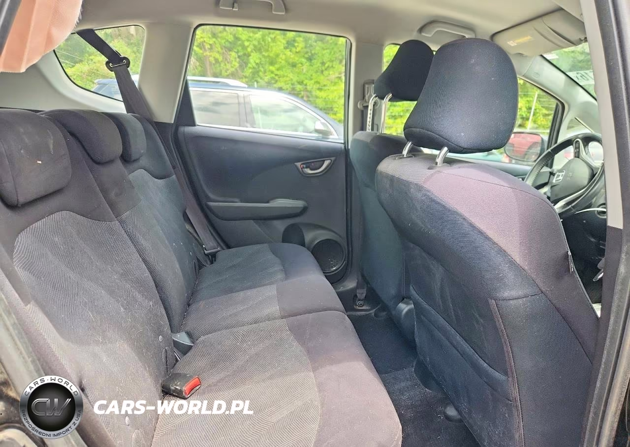 2010 Honda Fit Sport VIN:JHMGE8H4XAC031454 - 10