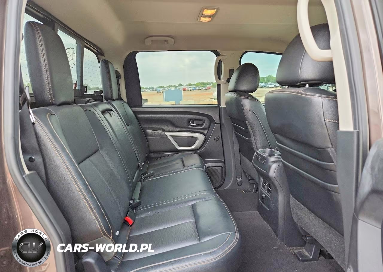 2017 Nissan Titan Sl VIN:1N6AA1E56HN511283 - 10