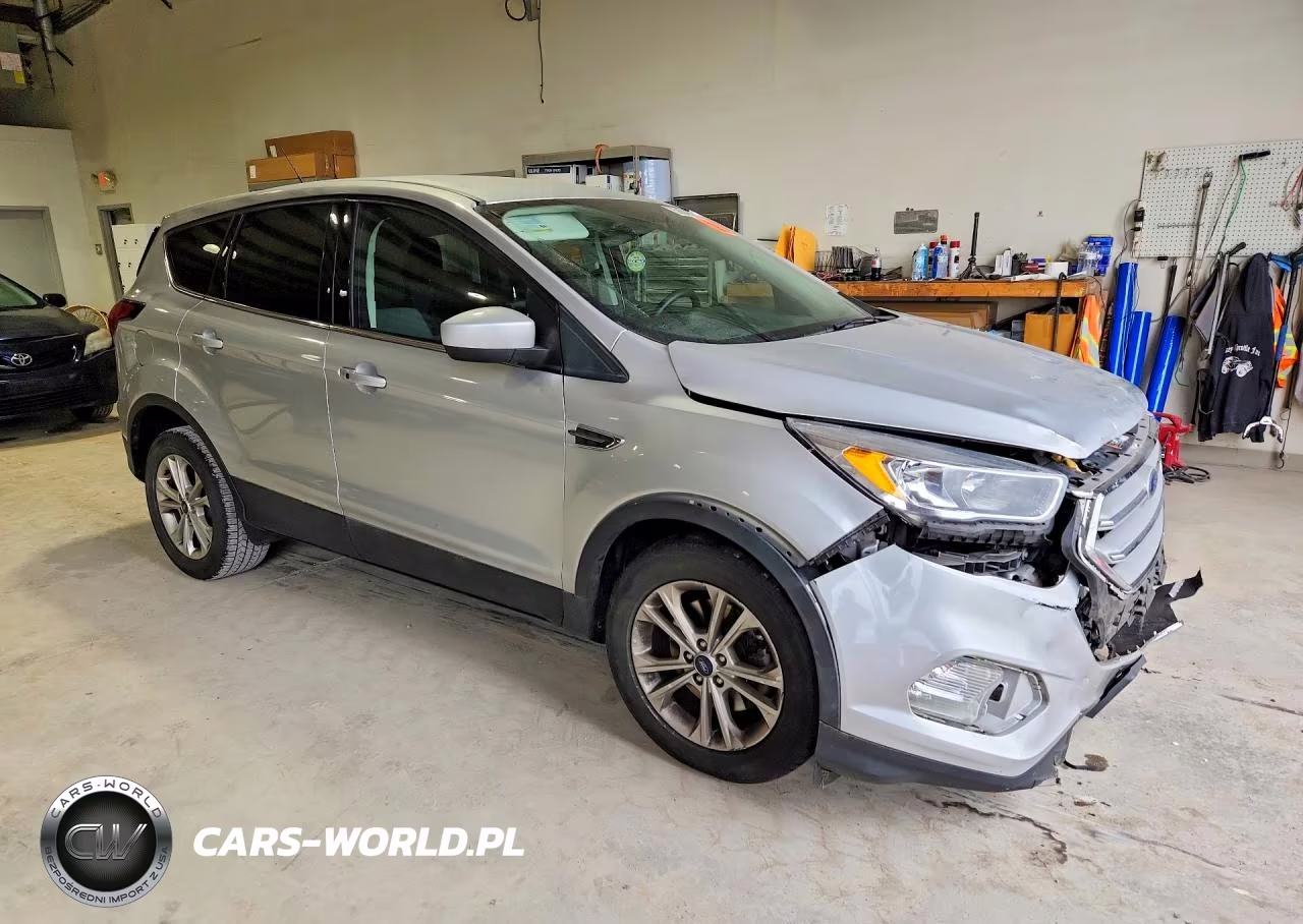 2019 Ford Escape Se VIN:1FMCU9GDXKUA93972 - 4