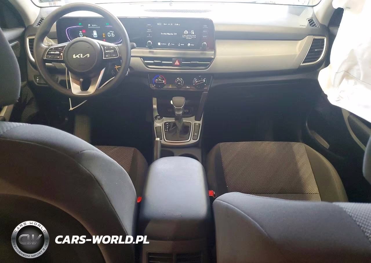 2025 Kia Seltos Lx VIN:KNDEPCAA7S7811735 - 8