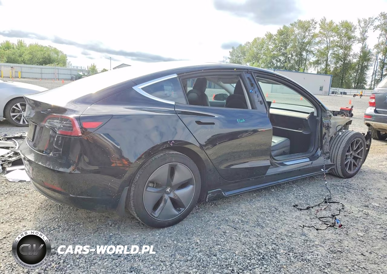 2018 Tesla Model 3 VIN:5YJ3E1EA1JF172532 - 3