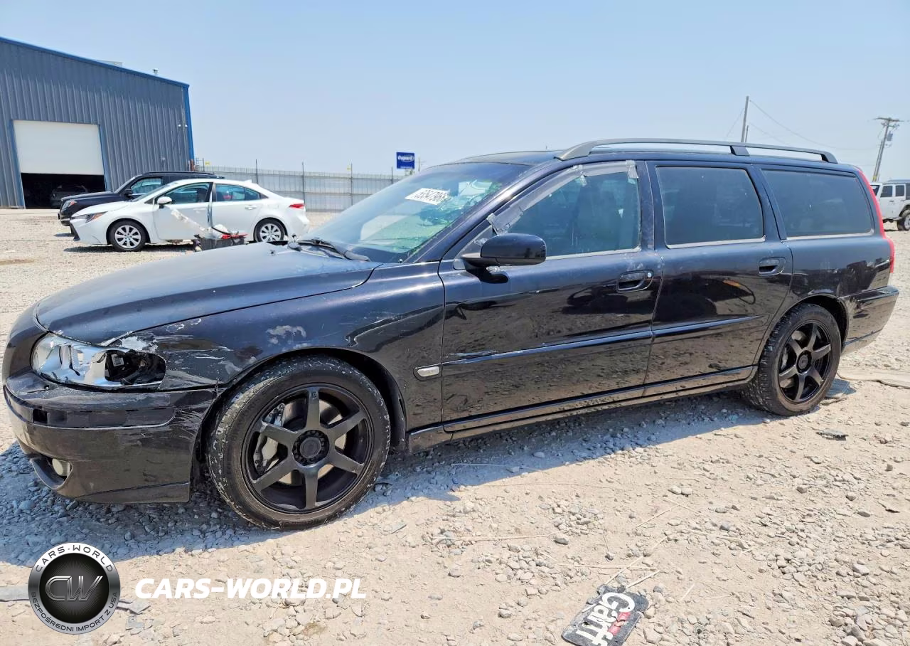 2005 Volvo V70 R