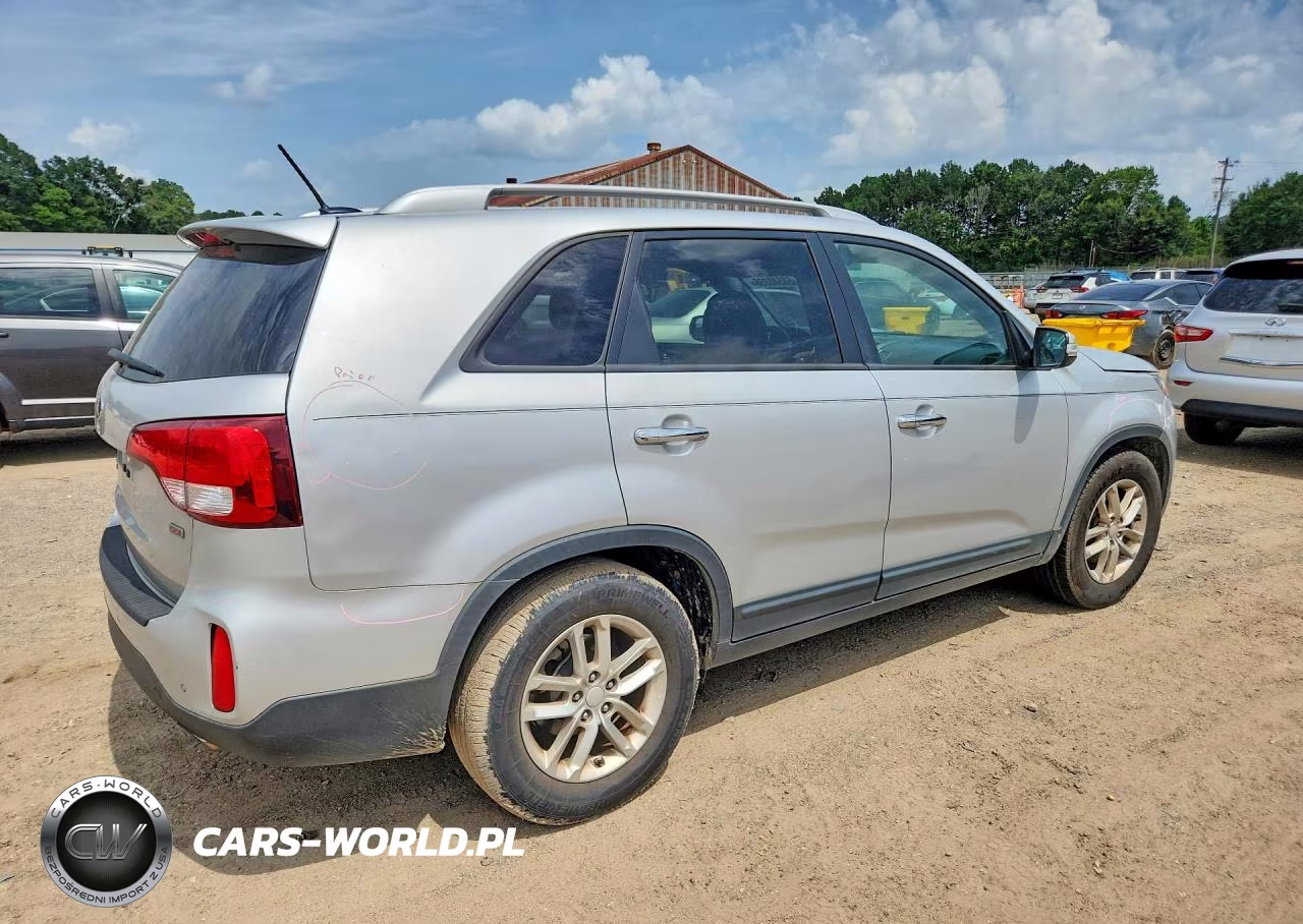 2014 Kia Sorento Lx VIN:5XYKT3A66EG443663 - 3