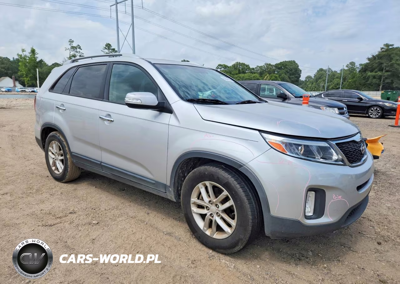 2014 Kia Sorento Lx VIN:5XYKT3A66EG443663 - 4
