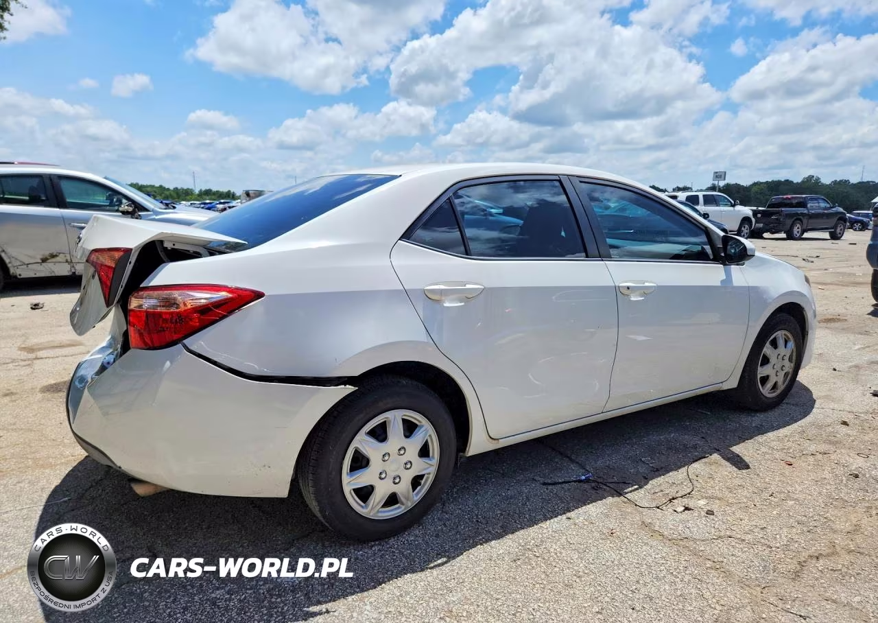 2017 Toyota Corolla L VIN:5YFBURHE4HP684652 - 3