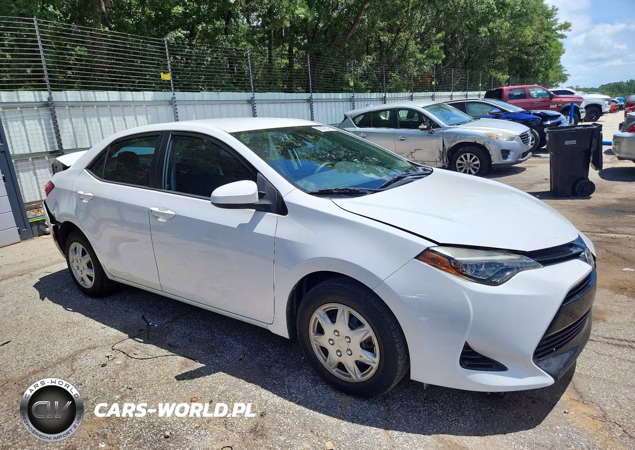 2017 Toyota Corolla L VIN:5YFBURHE4HP684652 - 4
