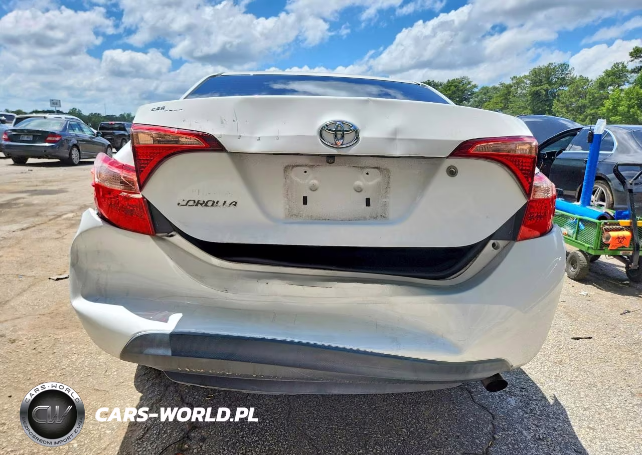 2017 Toyota Corolla L VIN:5YFBURHE4HP684652 - 6
