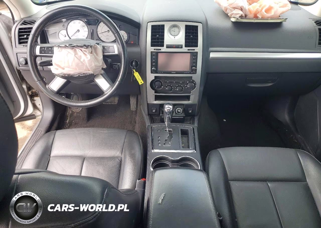 2010 Chrysler 300 Touring VIN:2C3CK5CV5AH133284 - 8