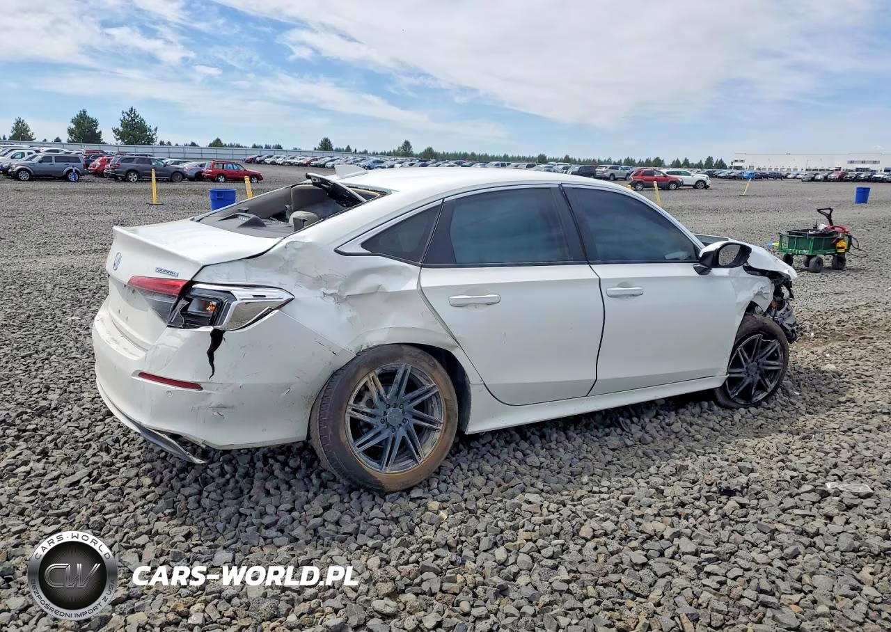 2024 Honda Civic Touring VIN:2HGFE1F95RH324210 - 3