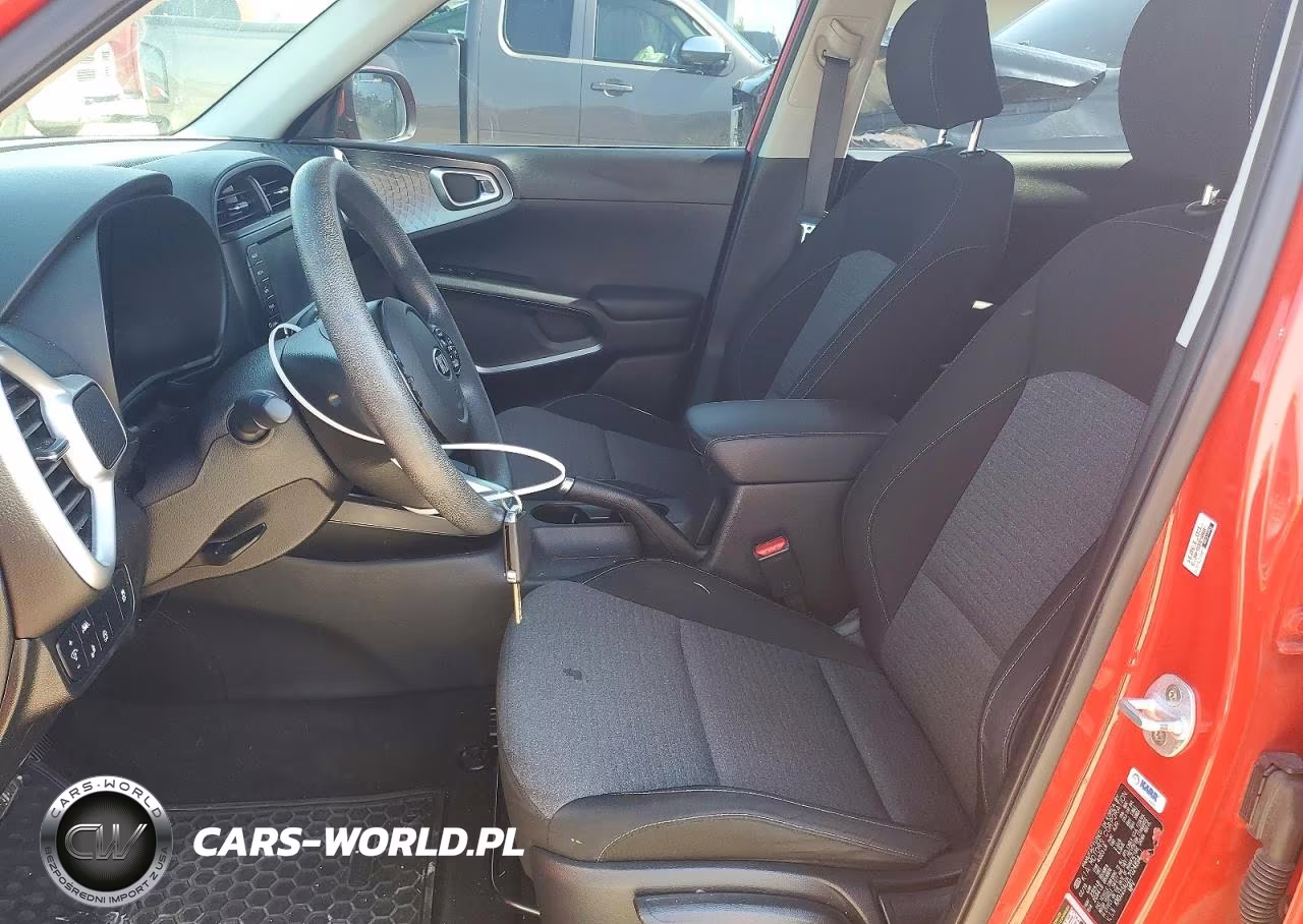 2020 Kia Soul S VIN:KNDJ23AU2L7024894 - 7