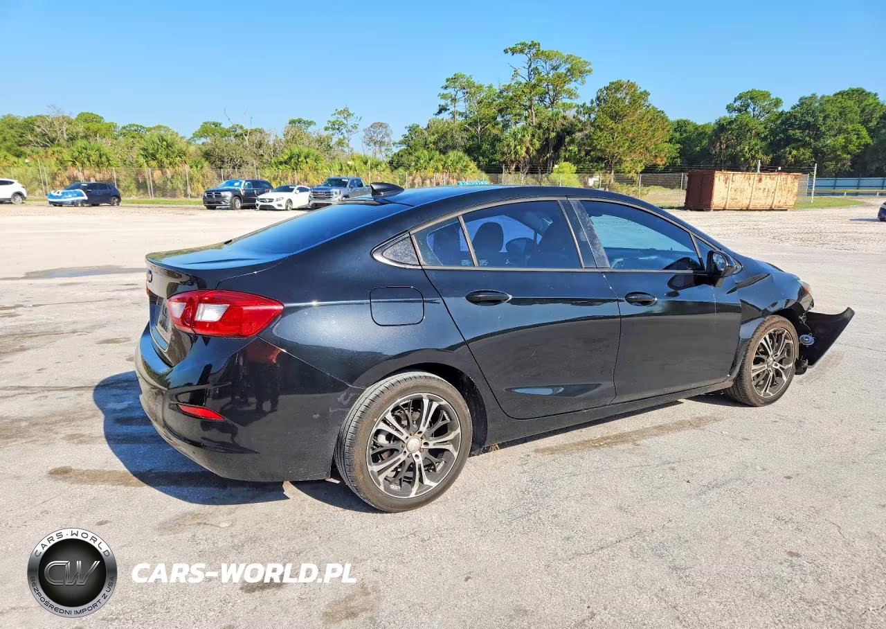 2017 Chevrolet Cruze Ls VIN:1G1BC5SM0H7270113 - 3