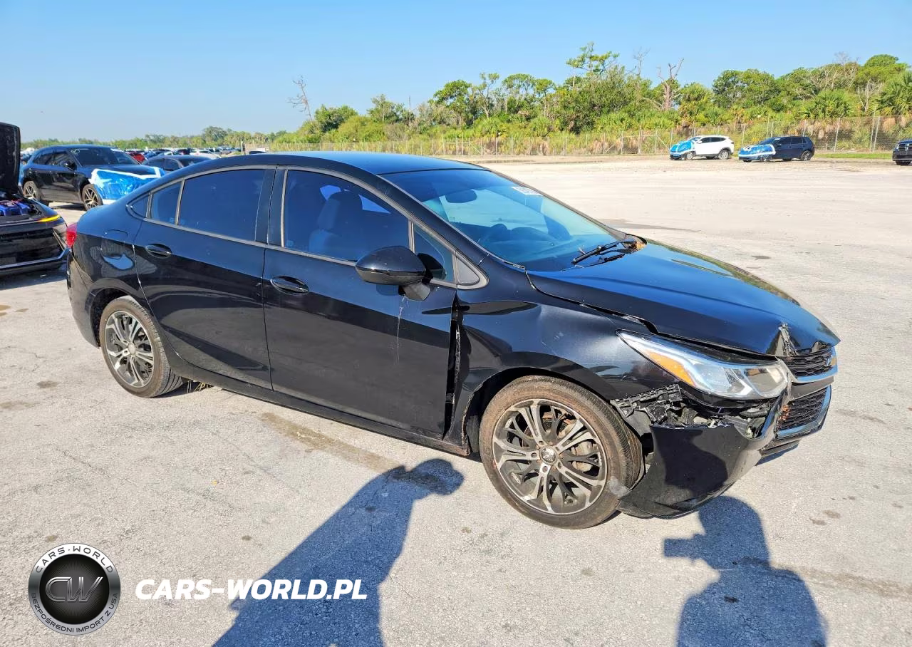 2017 Chevrolet Cruze Ls VIN:1G1BC5SM0H7270113 - 4
