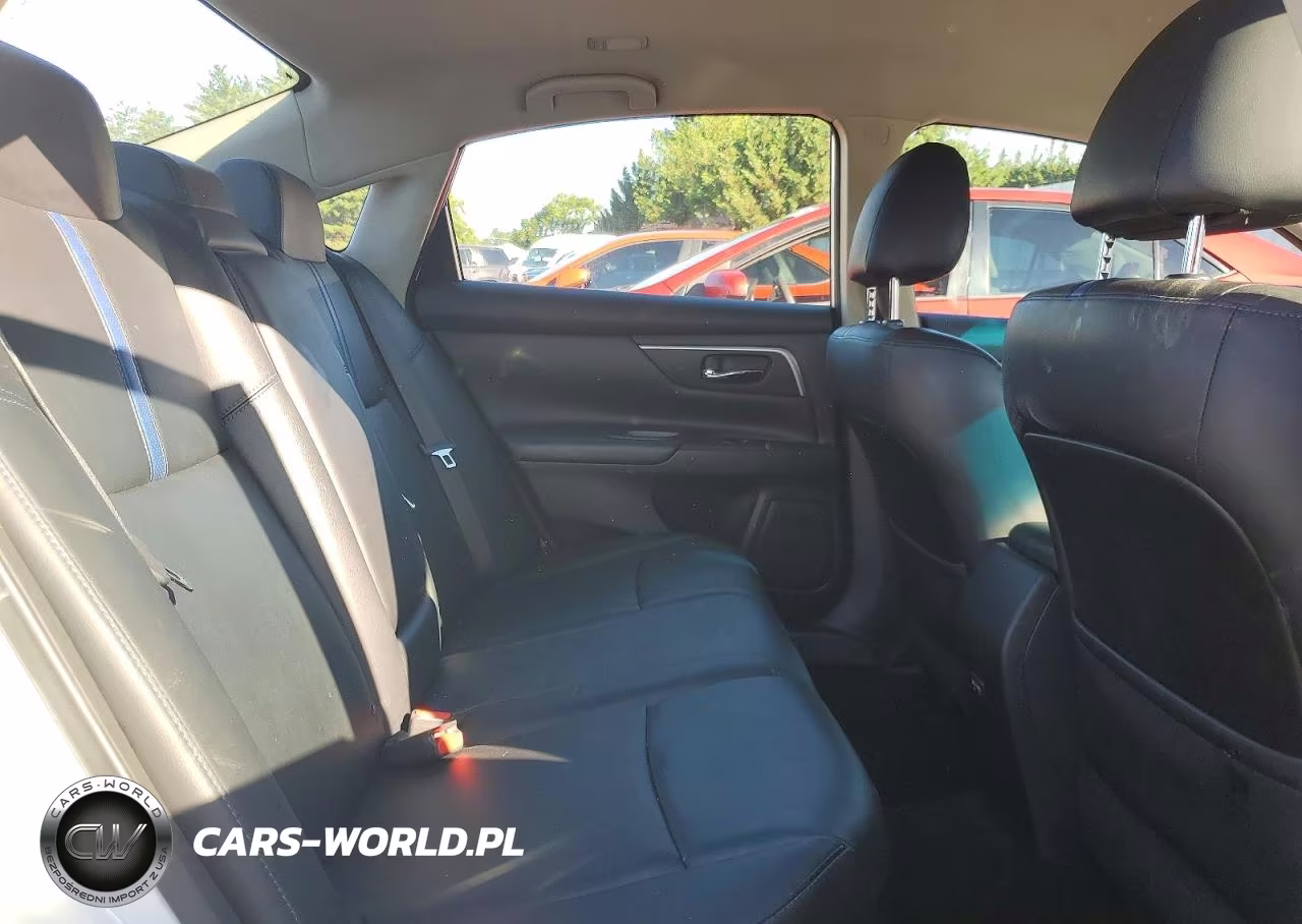 2018 Nissan Altima 2.5 Sr VIN:1N4AL3AP8JC239360 - 10