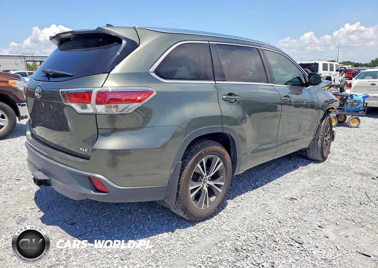 2016 Toyota Highlander Xle VIN:5TDKKRFH1GS121504 - 3