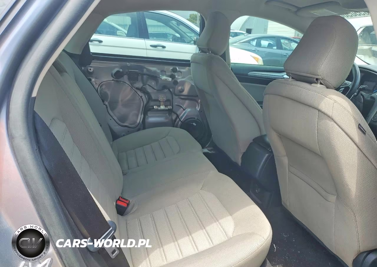 2020 Ford Fusion S VIN:3FA6P0G77LR222618 - 10