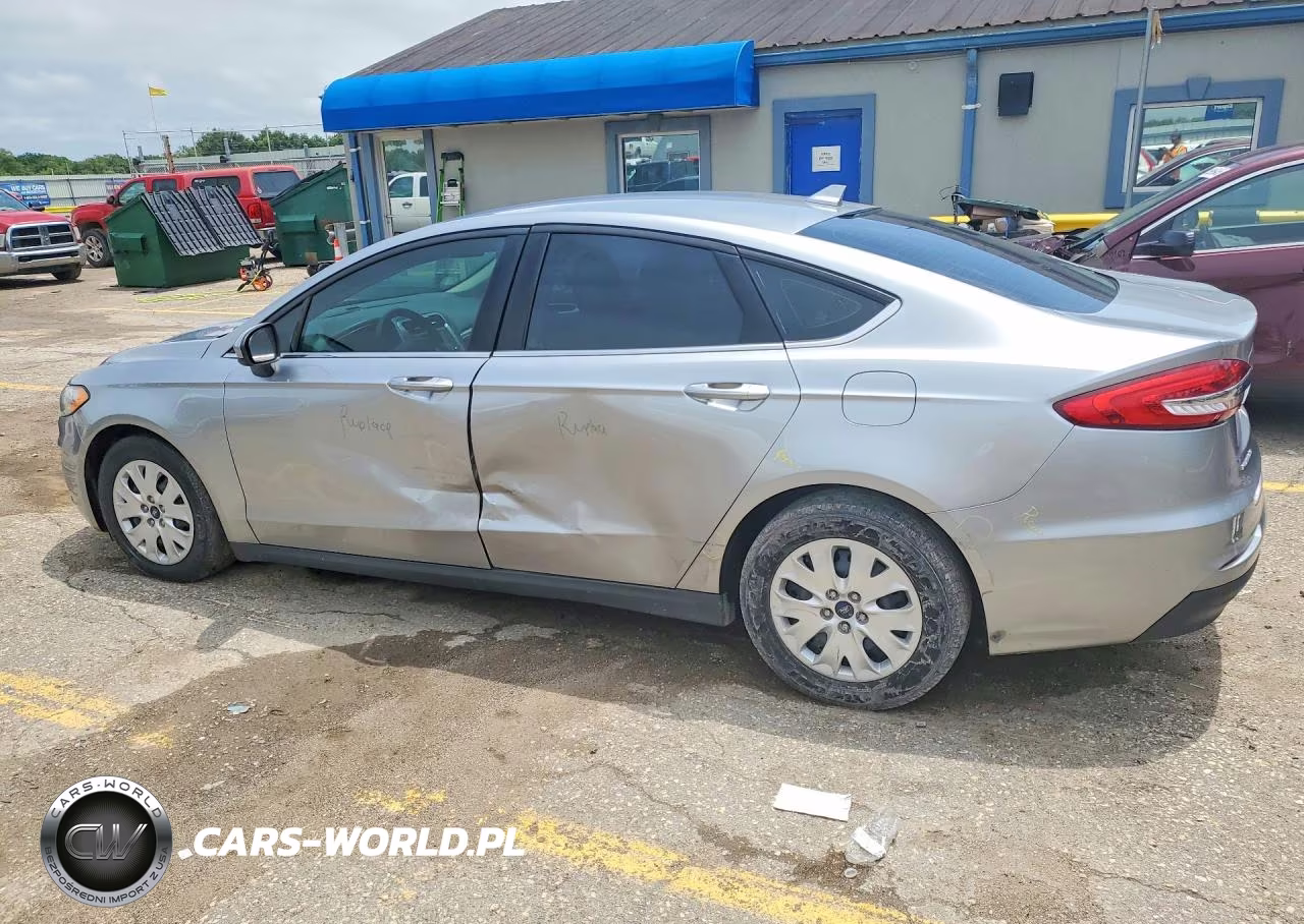 2020 Ford Fusion S VIN:3FA6P0G77LR222618 - 2