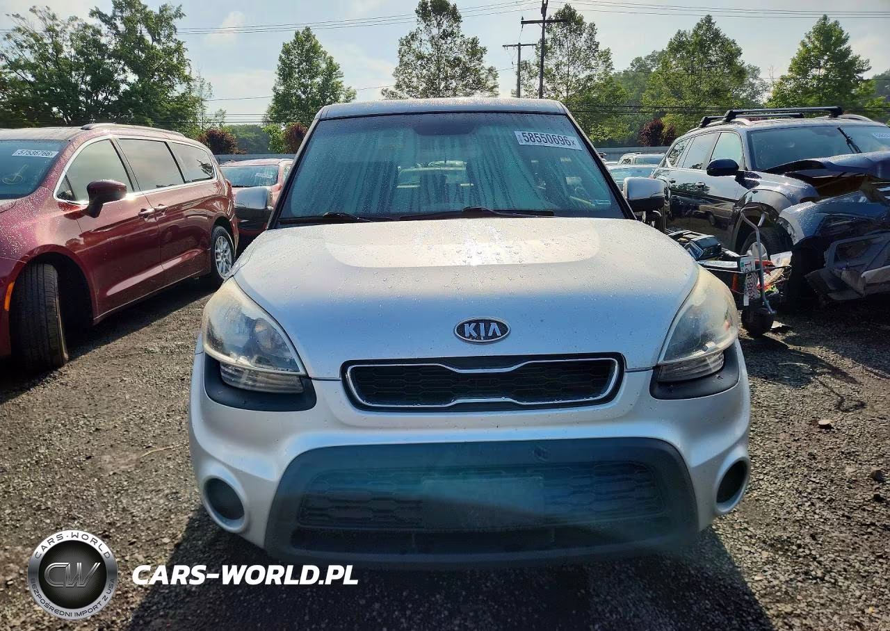 2012 Kia Soul + VIN:KNDJT2A61C7457373 - 5