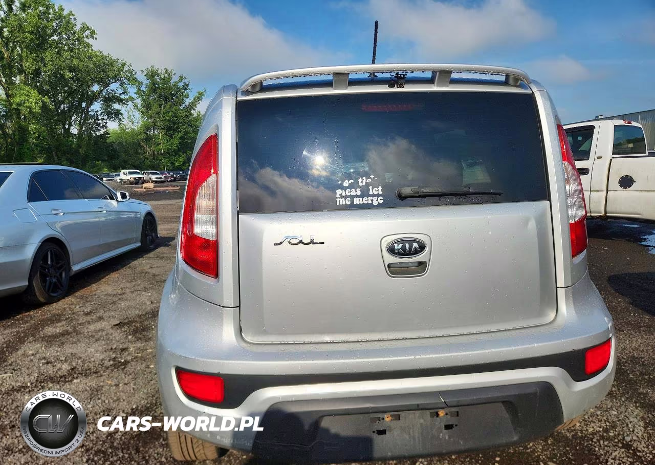 2012 Kia Soul + VIN:KNDJT2A61C7457373 - 6