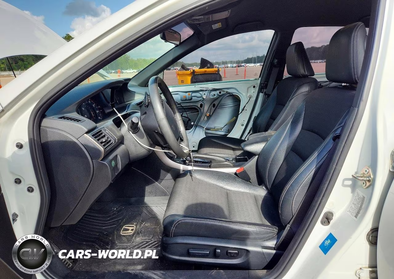 2017 Honda Accord Sport VIN:1HGCR2F58HA084691 - 7