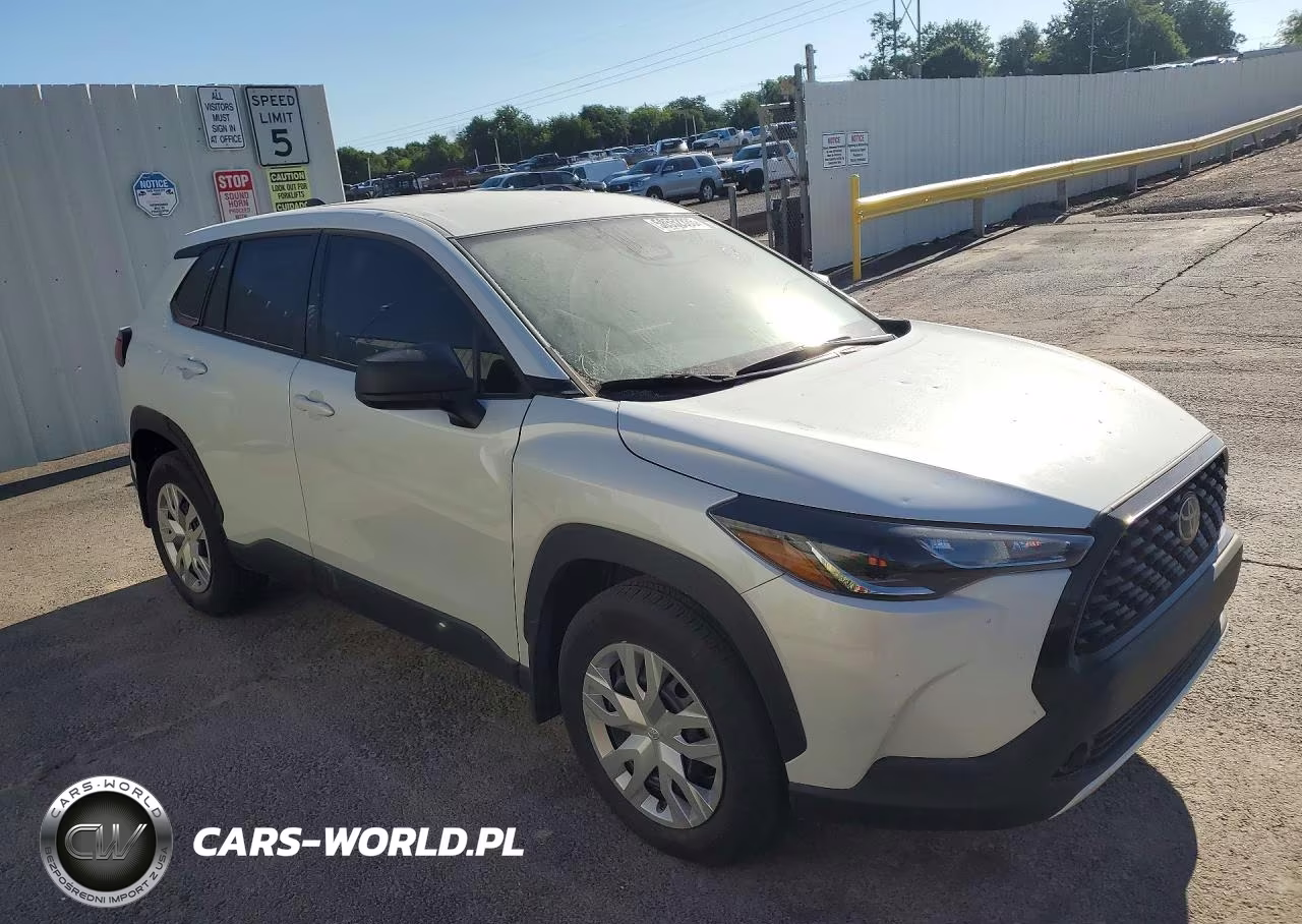 2024 Toyota Corolla Cross L VIN:7MUAAAAG6RV115057 - 4