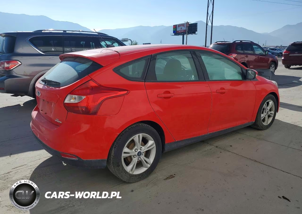 2014 Ford Focus Se VIN:1FADP3K20EL312473 - 3