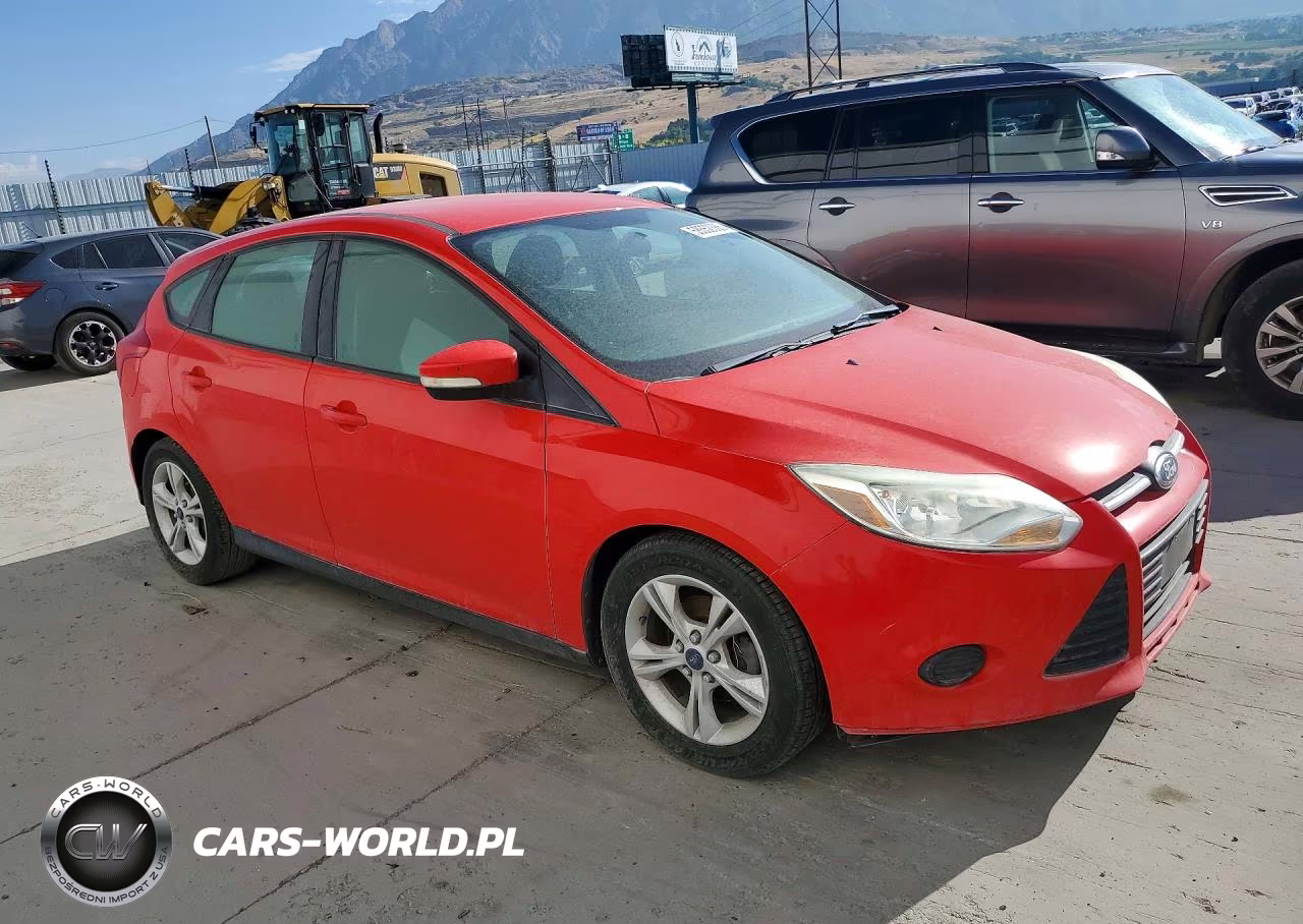 2014 Ford Focus Se VIN:1FADP3K20EL312473 - 4