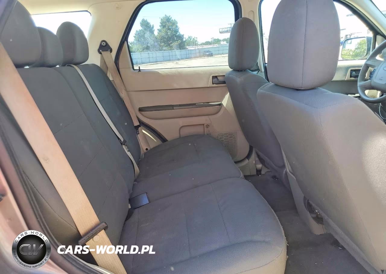 2012 Ford Escape Xls VIN:1FMCU0C77CKB28928 - 11