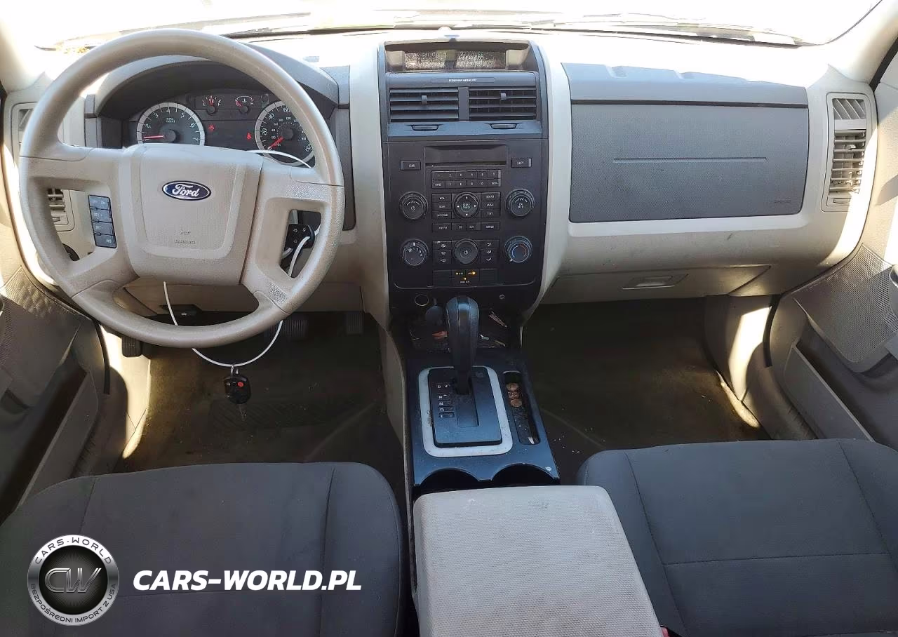 2012 Ford Escape Xls VIN:1FMCU0C77CKB28928 - 8