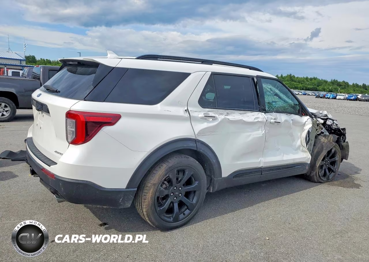 2023 Ford Explorer St-Line VIN:1FMSK8KH7PGB21125 - 3