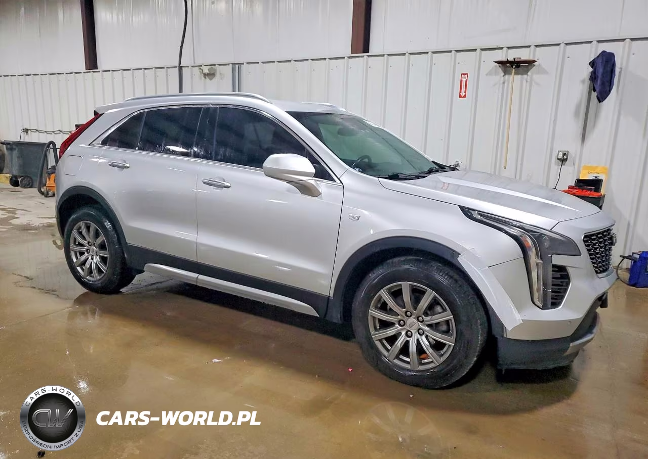 2020 Cadillac Xt4 Premium Luxury VIN:1GYFZCR44LF071561 - 4
