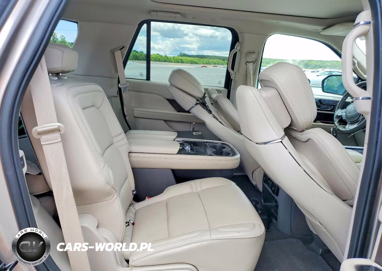 2019 Lincoln Navigator Reserve VIN:5LMJJ2LTXKEL18077 - 10