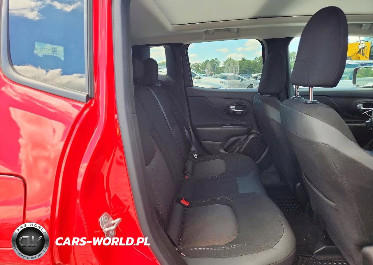 2023 Jeep Renegade Latitude VIN:ZACNJDB13PPP45133 - 10