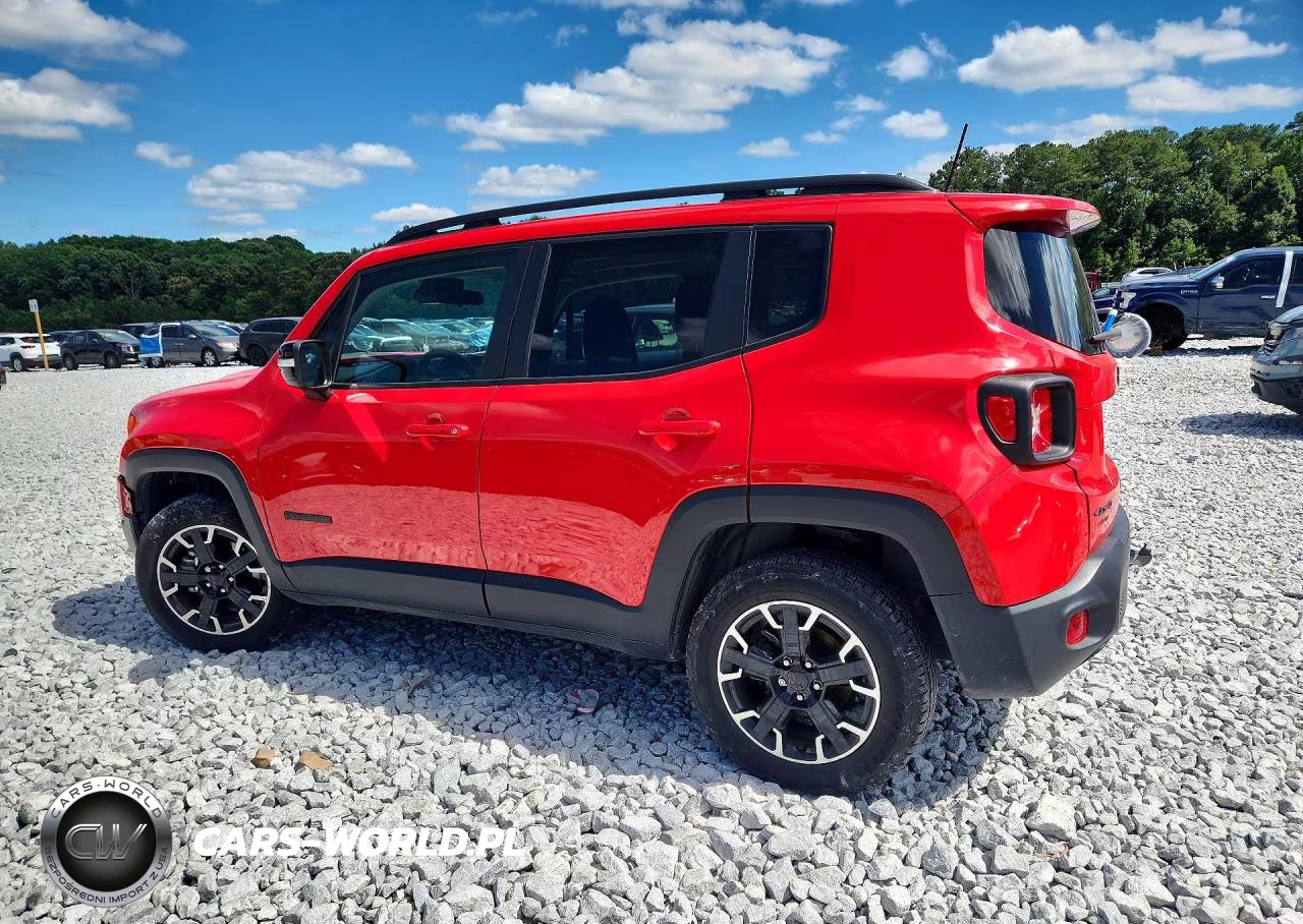 2023 Jeep Renegade Latitude VIN:ZACNJDB13PPP45133 - 2