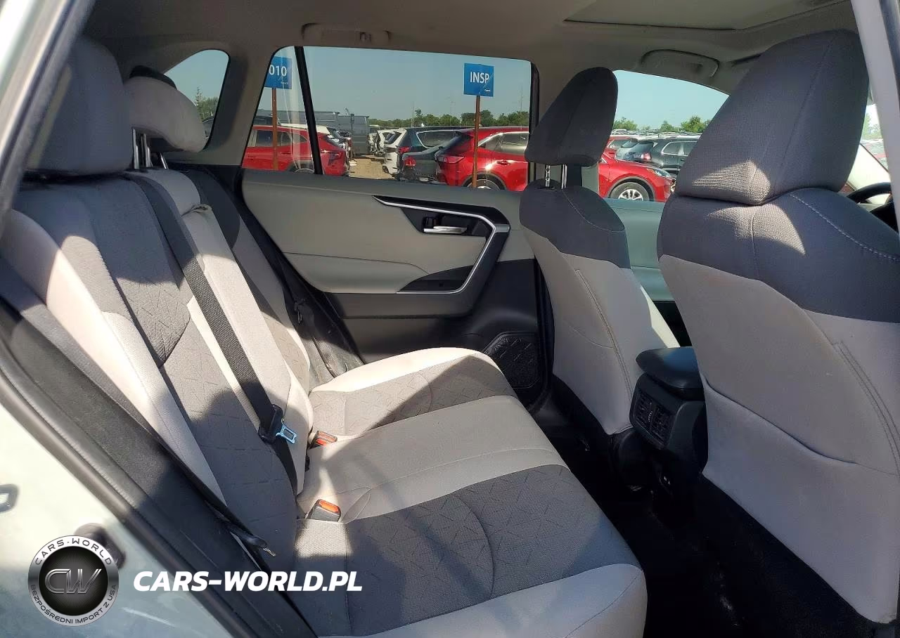 2021 Toyota Rav4 Xle VIN:2T3P1RFV7MW214097 - 11