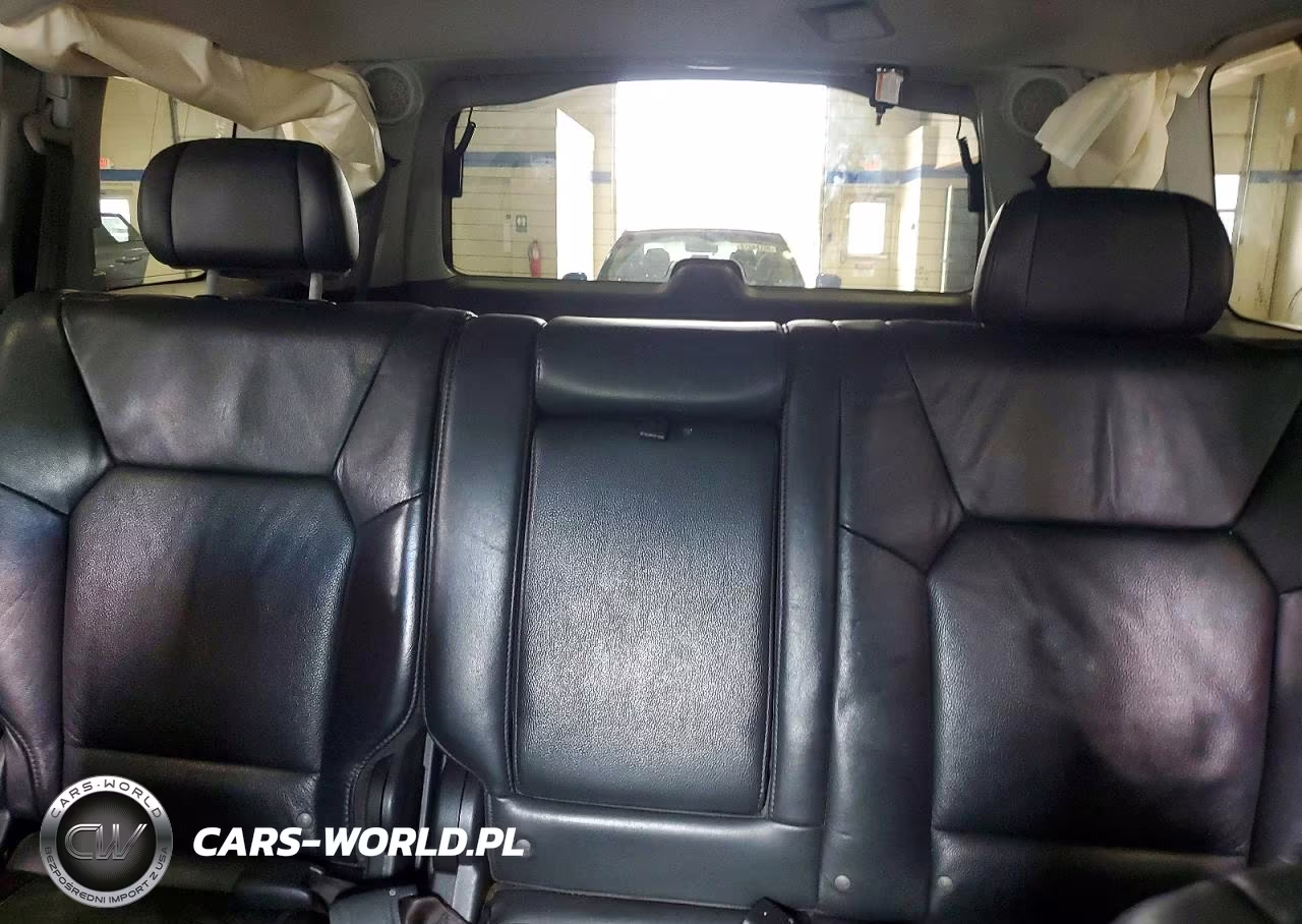 2010 Honda Pilot Touring VIN:5FNYF3H96AB006684 - 10