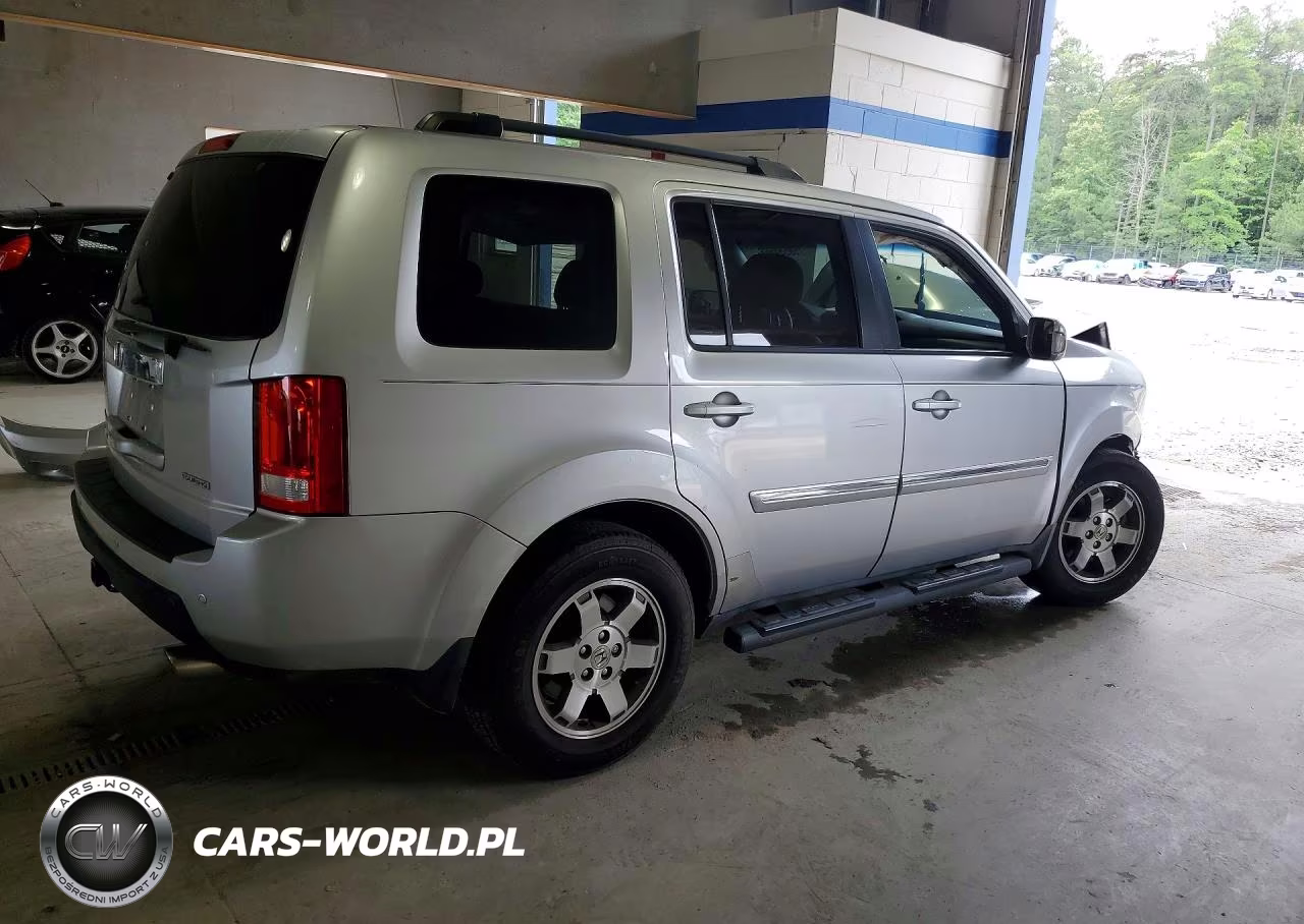 2010 Honda Pilot Touring VIN:5FNYF3H96AB006684 - 3