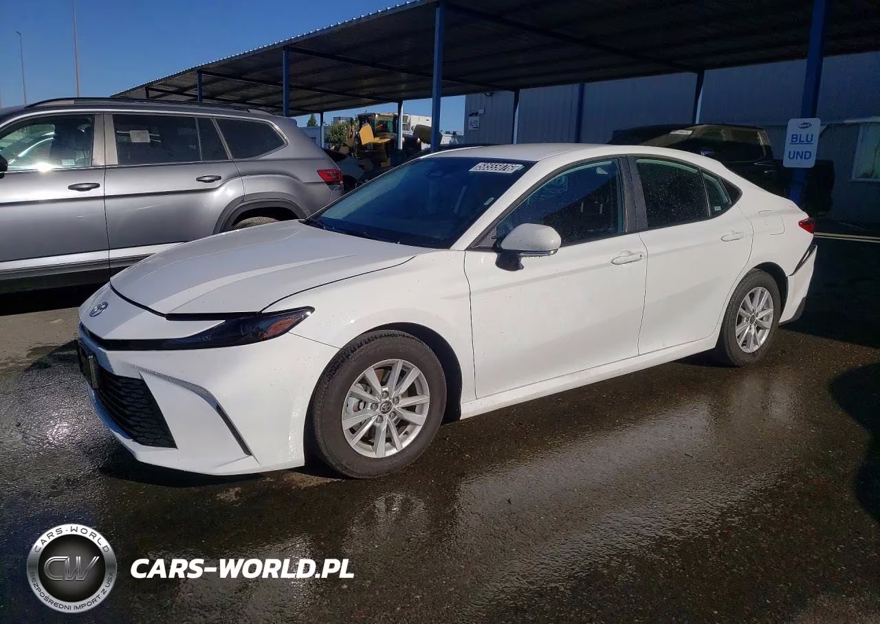 2026 Toyota Camry Le – zdjęcie 1 z 12