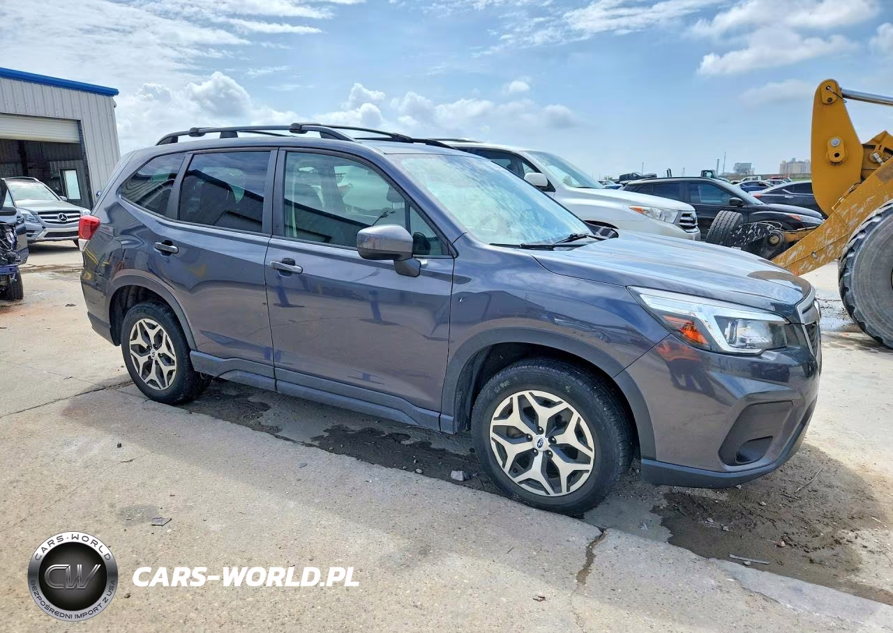 2020 Subaru Forester Premium VIN:JF2SKAJC7LH493099 - 4