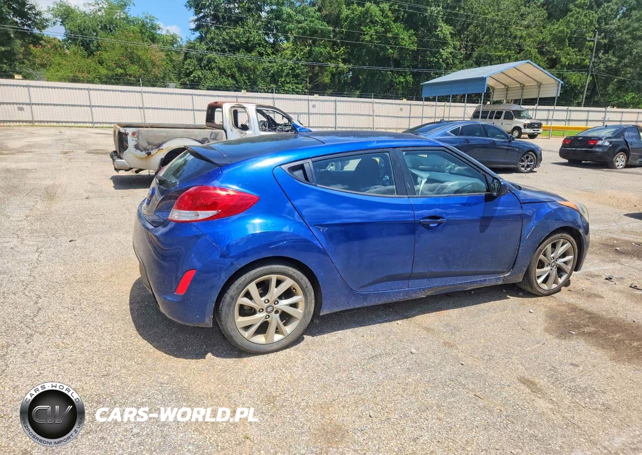 2016 Hyundai Veloster Base VIN:KMHTC6AD9GU271940 - 3