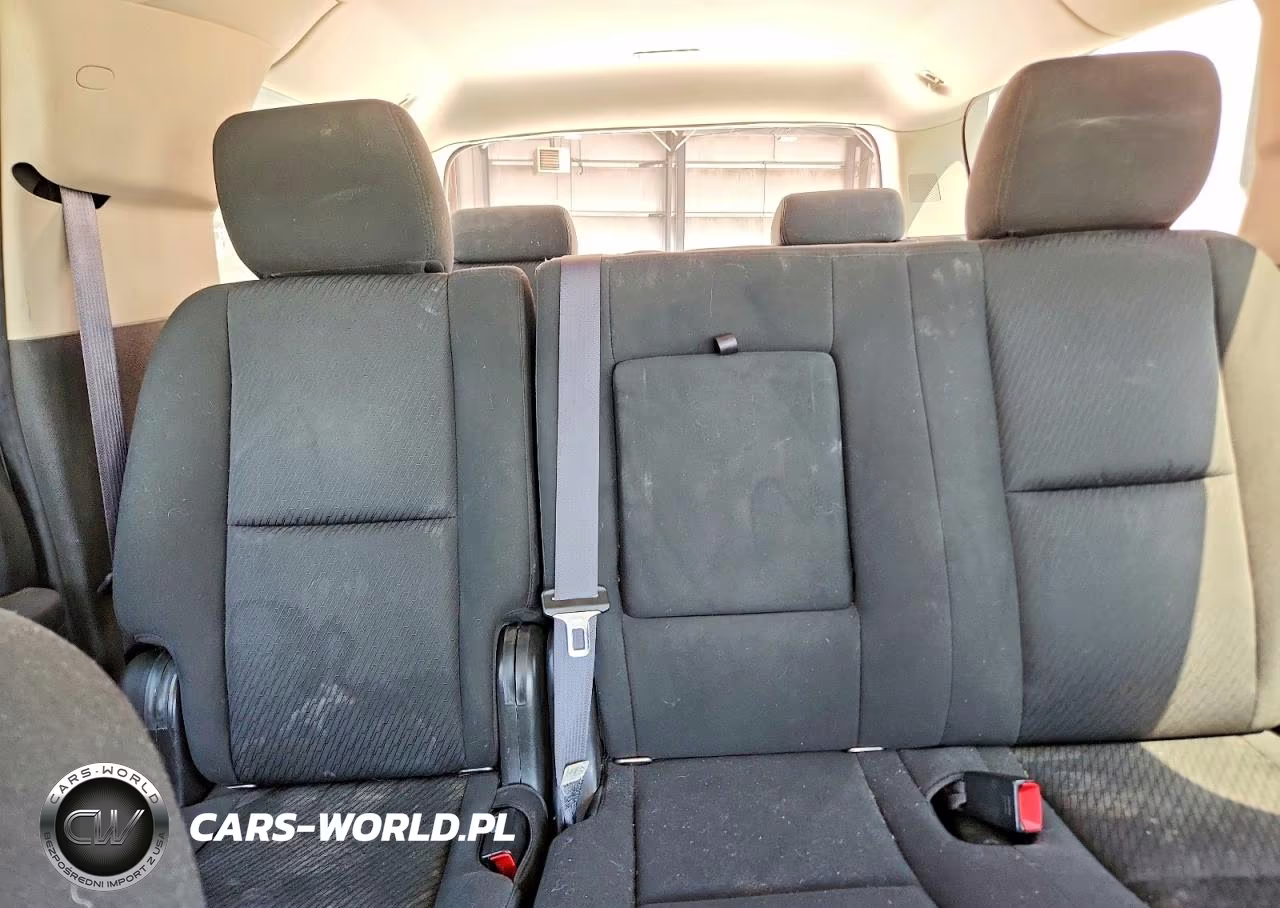 2011 Chevrolet Suburban K1500 Ls VIN:1GNSKHE39BR279085 - 10