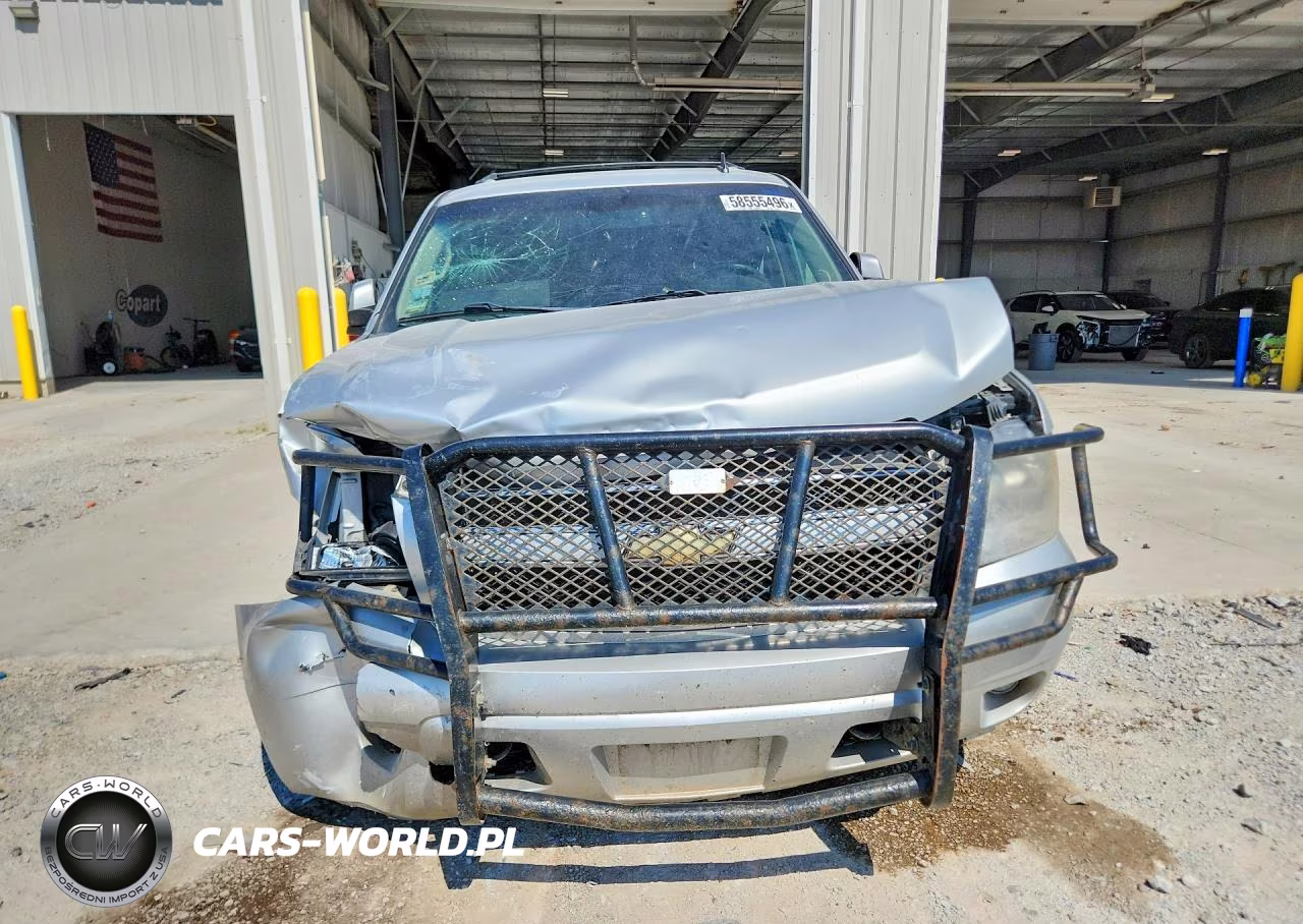 2011 Chevrolet Suburban K1500 Ls VIN:1GNSKHE39BR279085 - 5