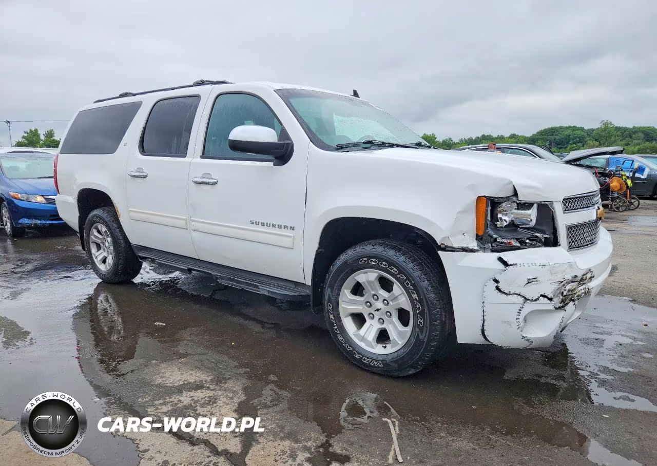 2013 Chevrolet Suburban K1500 Lt VIN:1GNSKJE72DR235183 - 4