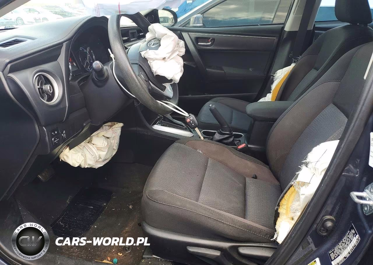 2018 Toyota Corolla Le VIN:5YFBURHE9JP752353 - 7