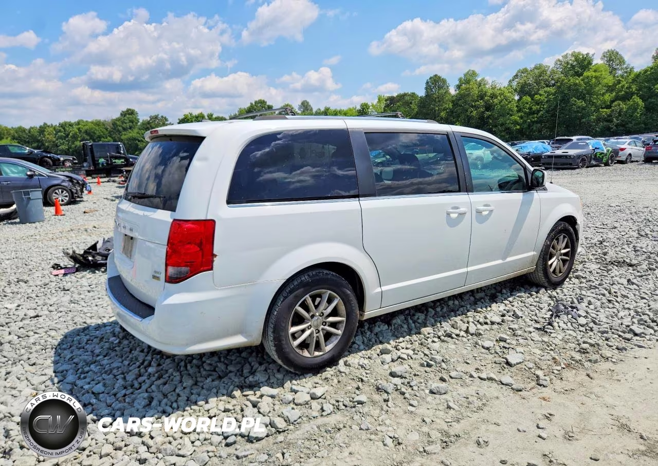 2018 Dodge Grand Caravan Sxt VIN:2C4RDGCG7JR208980 - 3