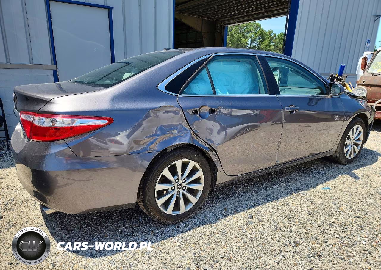 2015 Toyota Camry Xle VIN:4T1BF1FK4FU955385 - 3