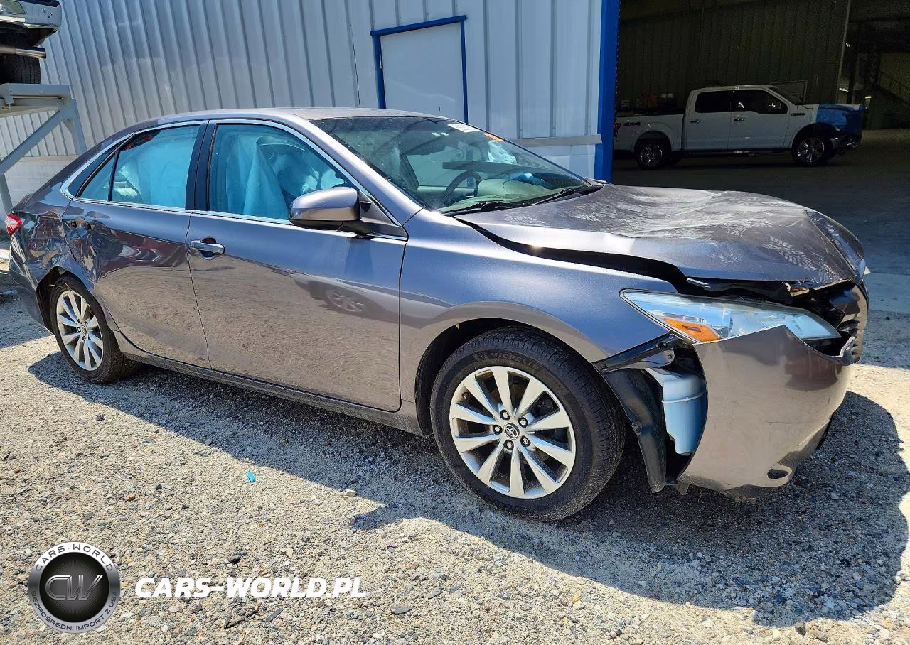 2015 Toyota Camry Xle VIN:4T1BF1FK4FU955385 - 4