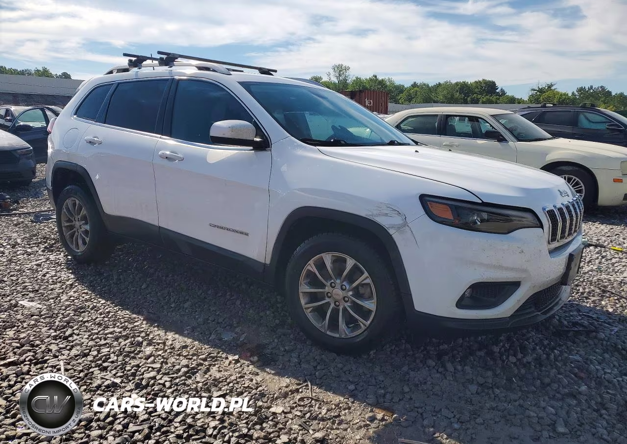 2019 Jeep Cherokee Latitude Plus VIN:1C4PJLLX2KD242399 - 4