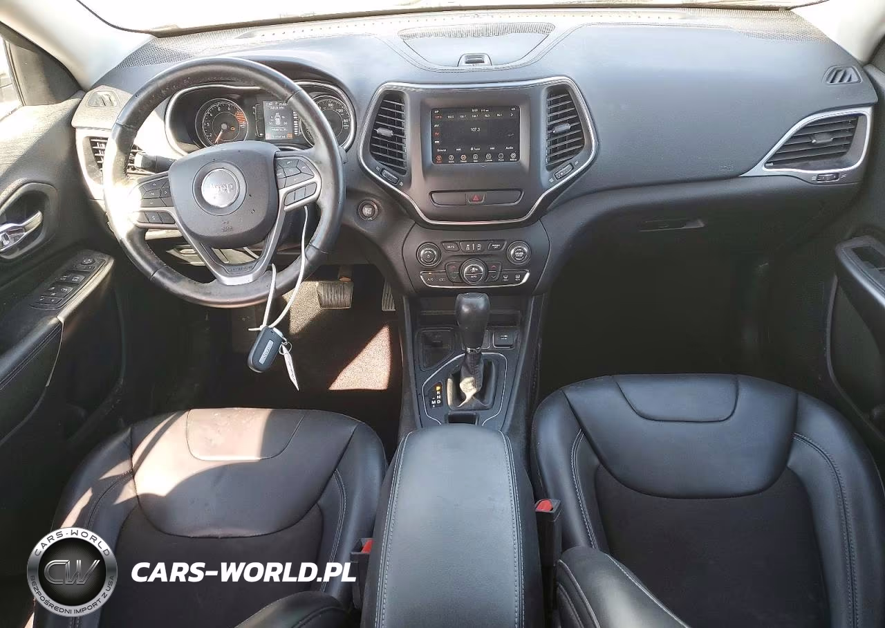 2019 Jeep Cherokee Latitude Plus VIN:1C4PJLLX2KD242399 - 8