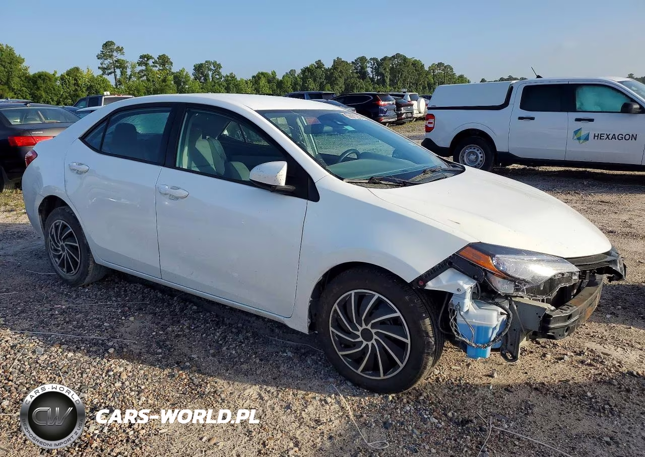 2017 Toyota Corolla Le VIN:5YFBURHE1HP664603 - 4